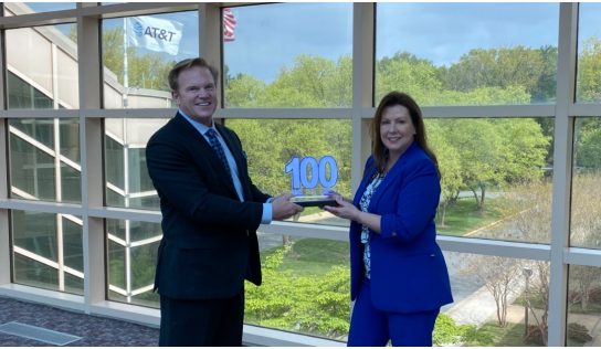 Jill Singer, National Security and Defense VP at AT&T Public Sector and FirstNet, Receives 2021 Wash100 Award From Executive Mosaic CEO Jim Garrettson