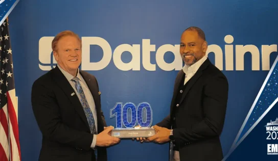 Executive Mosaic’s Jim Garrettson Presents 2024 Wash100 Award to Dataminr Government President Dana Barnes