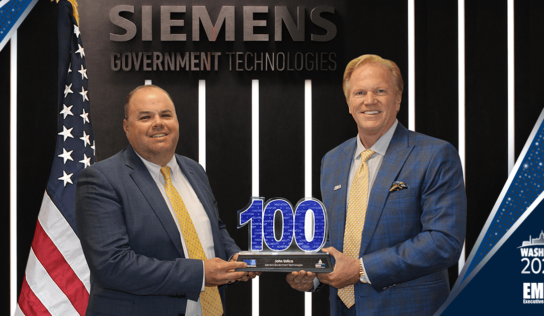 Executive Mosaic’s Jim Garrettson Delivers 2024 Wash100 Award to Siemens Government Technologies’ John Ustica