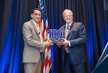 Army CIO Leonel Garciga Receives 2024 Wash100 Award at Potomac Officers Club Summit