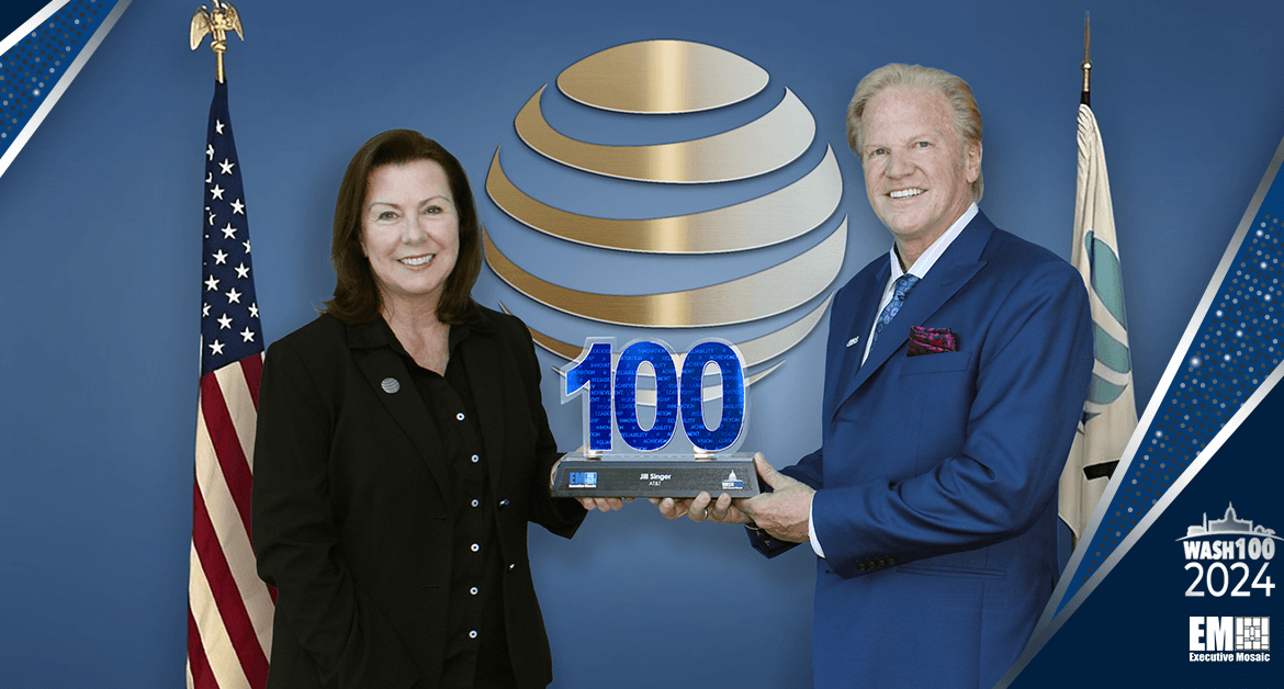 AT&T Federal VP Jill Singer Accepts 2024 Wash100 Award From Executive Mosaic