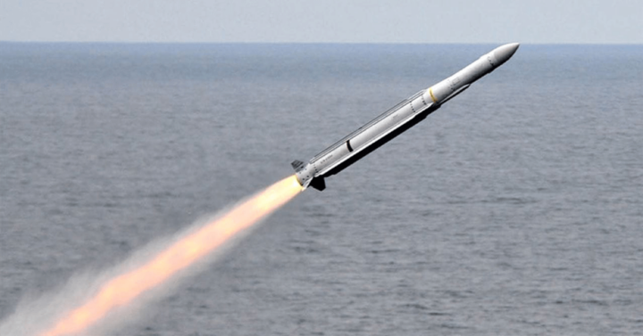 Raytheon Awarded $525M Navy Contract for ESSM Block 2 Missiles